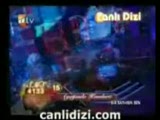 Ayagında Kundura Ve Mehmet