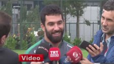 Arda Turan’dan Van Persie’ye Gönderme