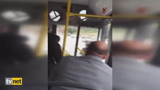 Tinercinin Belediye Otobüsüne Saldırma Anı