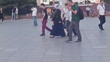 Dilenciler Ne Kadar Kazanıyor? - Sosyal Deney
