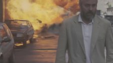 Cool Guys Don't Look At Explosions - Patlama Sahneleri