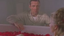 Amerikan Güzeli (1999) - Mastürbasyon Sahnesi
