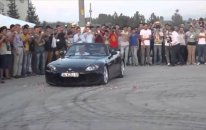 Harun Taştan Belediye başkanı ve Valiyi s2000'e Bindirirse. :)