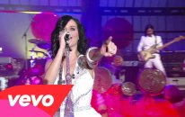 Katy Perry - I Kissed A Girl (Live on Letterman)