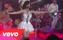 Katy Perry - Teenage Dream (Live on Letterman)