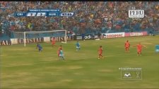 Hakem sayesinde gol attı!