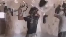 IŞİD Militanlarının Prezervatif Bombalı Hava Saldırısı