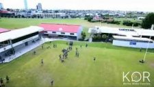 Futbol Topuyla Hava Aracını Düşüren Çocuk