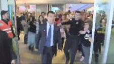 Koreli K-Pop Grubuna Saldıran Kezbanlar (II. Bieber Vak'ası)