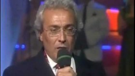 İsmail Olgay - Arıyı Çiçekte Dalda Severim İsmail Olgay - Arıyı Çiçekte Dalda Severim