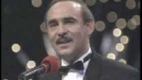 Akif Özüşen - Sazlar Çalınır Çamlıcanın Bahçelerinde Akif Özüşen - Sazlar Çalınır Çamlıcanın Bahçelerinde