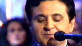 Kemal Caner - Hem Seversin Hem Yanarsın Kemal Caner - Hem Seversin Hem Yanarsın