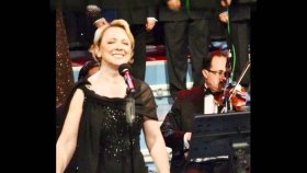 Esma Başbuğ - Bir Gün Daha Dün Oldu Uzayan Gölgelerde Esma Başbuğ - Bir Gün Daha Dün Oldu Uzayan Gölgelerde