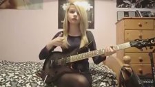 Sarışının Elektro Gitar Performansı