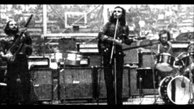 3 Hürel - Pembelikler 3 Hürel - Pembelikler