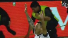 Tevez ve arkadaşlarının şampiyonluk sevinci!