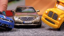 Çizgi Film - Spedy ve Busy Alman araba fuarında Mercedes Benz E class ile.