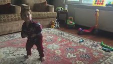 Müthiş Tatlı Bebek Dansı! #MutluGöbüşler