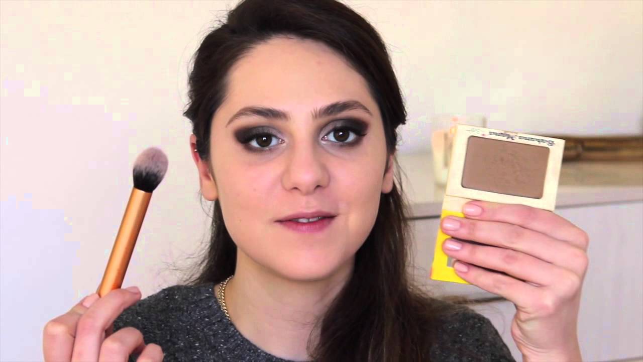 Işıltılı Doğal Makyaj için Harika Model Işıltılı Doğal Makyaj için Harika Model