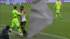 Saha içinde adeta kapıştılar!