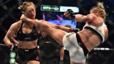 Holly Holm Ronda Rousey'i Nakavt Etti