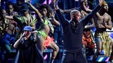 Bomba Estereo Grubu ve Will Smith'den Latin Grammy Ödülleri'nde Efsane Sahne Şovu