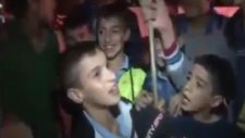 Çiçek Alamayan Çocuğun Ağaçla Fenerbahçeyi Karşılaması (Adana İçerir)