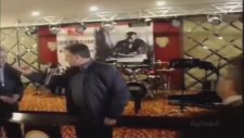 Öğretmenler Gününde Öğretmene Kafa Atmak