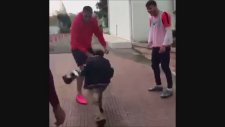 Köksal Baba Cardozo'yu yumrukladı!