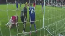 Schweinsteiger'den harika kafa golü
