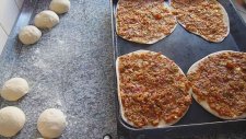 Evde Lahmacun Nasıl Yapılır?