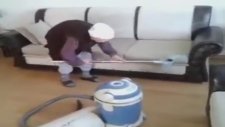 Teyzenin Elektrikli Süpürge İle İmtihanı