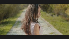Tuğba Yurt - Aklımda Sorular Var Tuğba Yurt - Aklımda Sorular Var