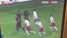 Atınç Nukan'dan harika kafa golü