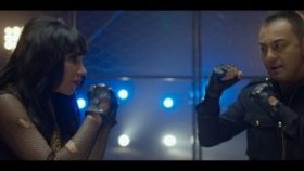 Hande Yener - Ft. Serdar Ortaç - İki Deli Hande Yener - Ft. Serdar Ortaç - İki Deli