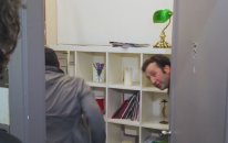 Ve Kapı Çalar - Hesap Kavgası