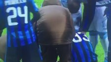 Felipe Melo rakibine tekme attı!