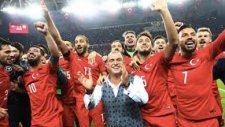 Serdar Ortaç - Bitti Demeden Bitmez (Milli Takım Şarkısı Euro 2016)