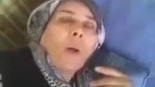 Annesinin Suyuna Hap Atıp Patlamasını İzleyen Çocuk