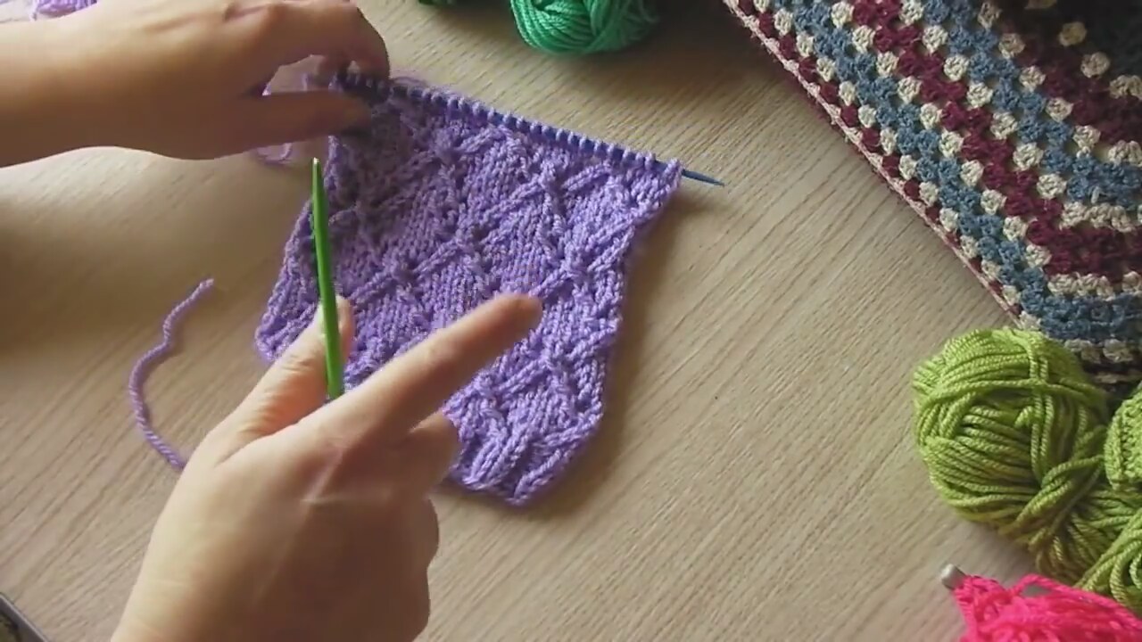 İki Renkli Tomurcuk Modeli Nasıl Örülür İki Renkli Tomurcuk Modeli Nasıl Örülür