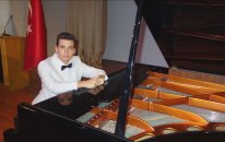 Piyano ile Şiir Okuma ZİNDANDAN MEHMED’E MEKTUP Şiiri Şair: NECİP FAZIL KISAKÜREK Kimdir Kim Nedir