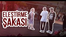 Sokakta İnsanları Eleştirip Övmek - Kamera Şakası
