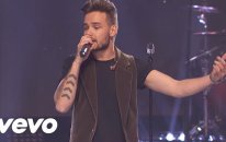 One Direction - Drag Me Down (Live At New Year's Rockin Eve)