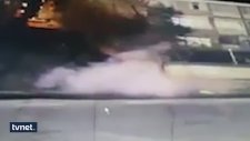 Polise Atmak İstediği Bomba Elinde Patladı
