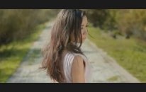 Tuğba Yurt - Akılımda Deli Sorular
