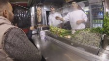 Berlin'de Bir Dönerci - Mustafa'nın Sebzeli Kebabı