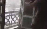 Cizre'de Rastgele Ateş Eden Asker - Hepsinin Camını İndireceğim