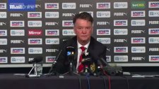 Louis van Gaal, Gazeteciyle Atıştı!