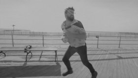 Weezer - King Of The World Weezer - King Of The World