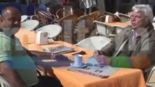 7 Dil Konuşabilen İlkokul Mezunu Vatandaş